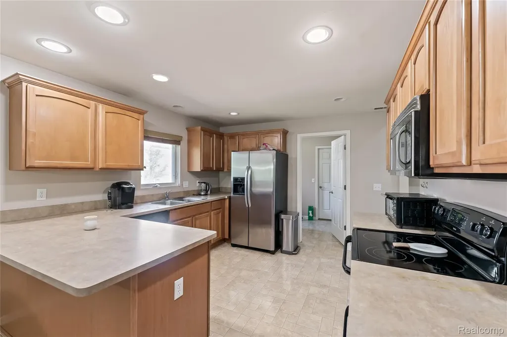 3522 Eagle Creek Shelby Charter Township MI 48317