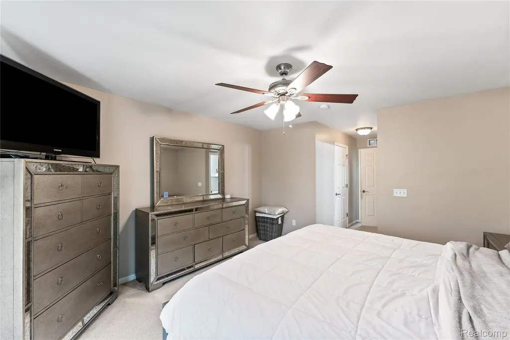 3522 Eagle Creek Shelby Charter Township MI 48317