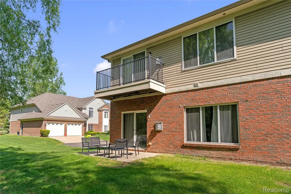 3522 Eagle Creek Shelby Charter Township MI 48317