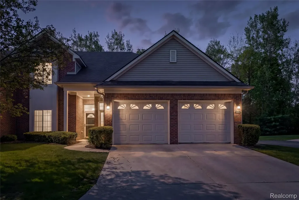 3522 Eagle Creek Shelby Charter Township MI 48317