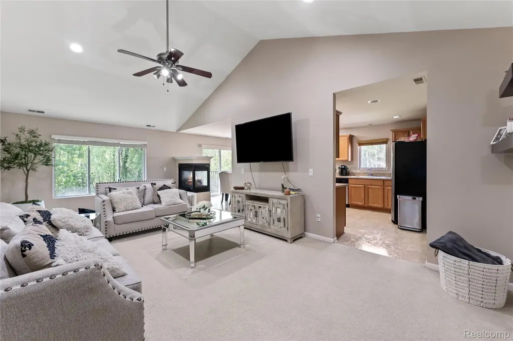3522 Eagle Creek Shelby Charter Township MI 48317