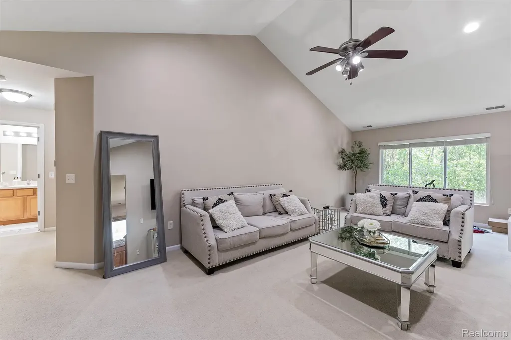 3522 Eagle Creek Shelby Charter Township MI 48317