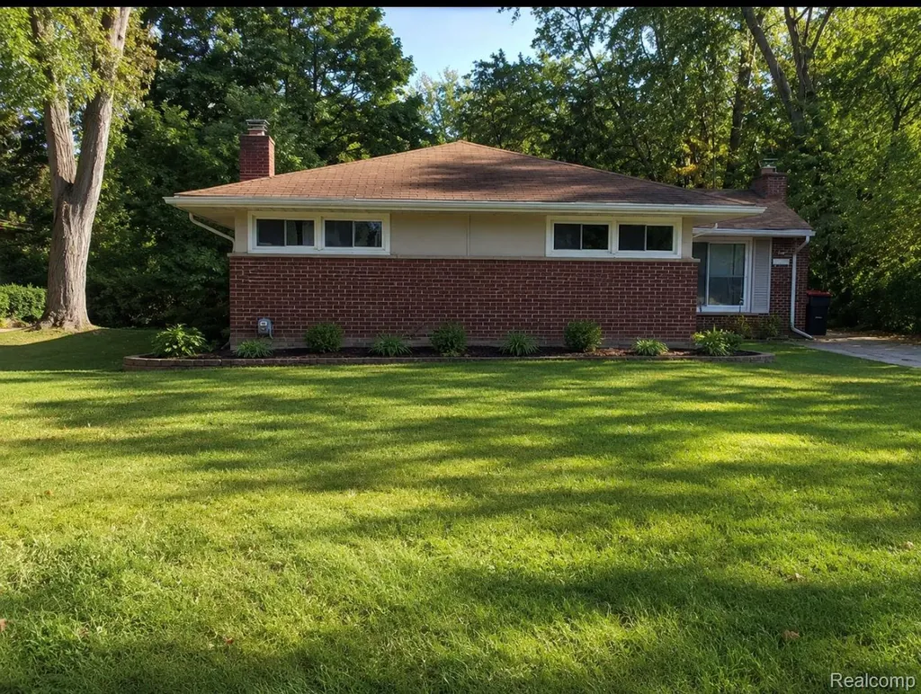 29358 Westbrook Parkway Southfield City MI 48076