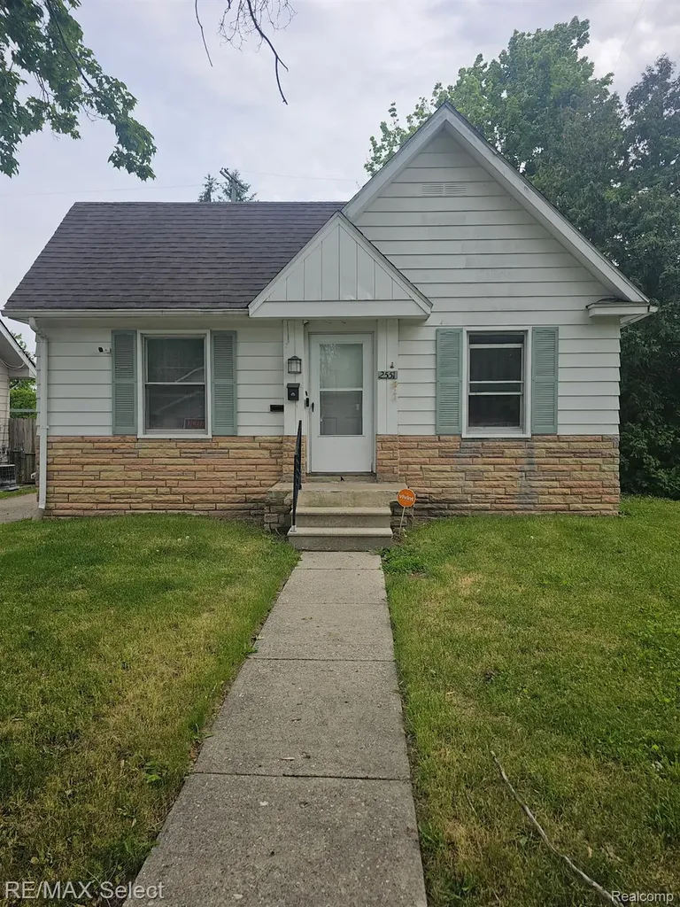 2551 Altoona Street Flint City MI 48504