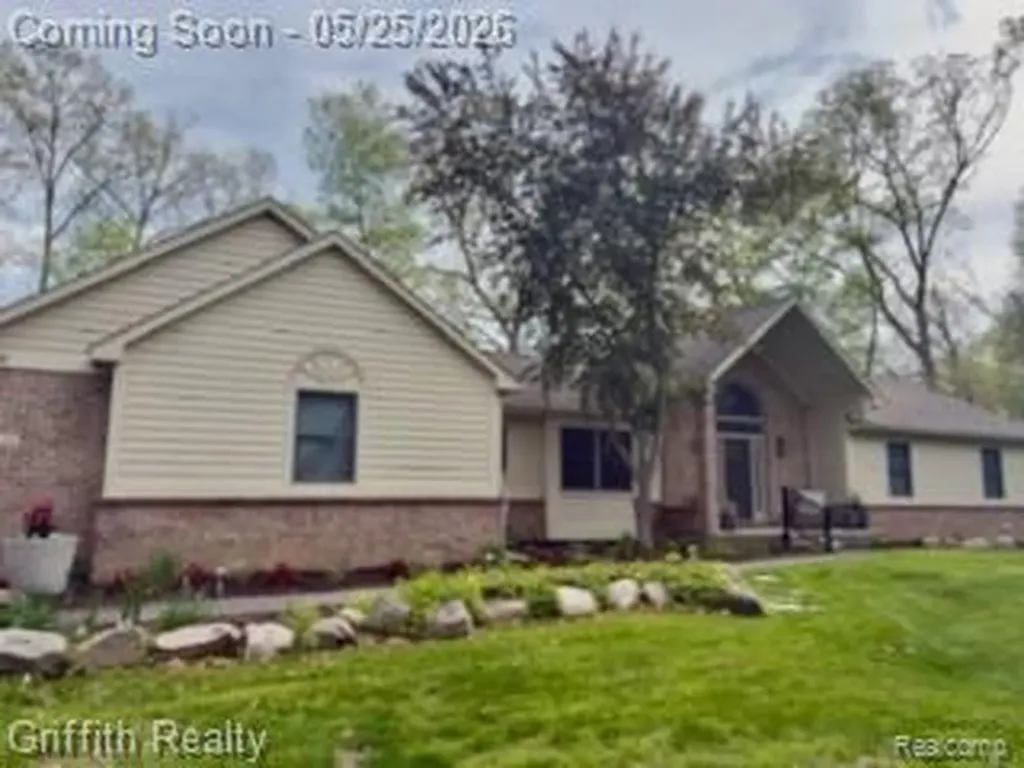 Brighton Township MI, 10232 Spencer Road