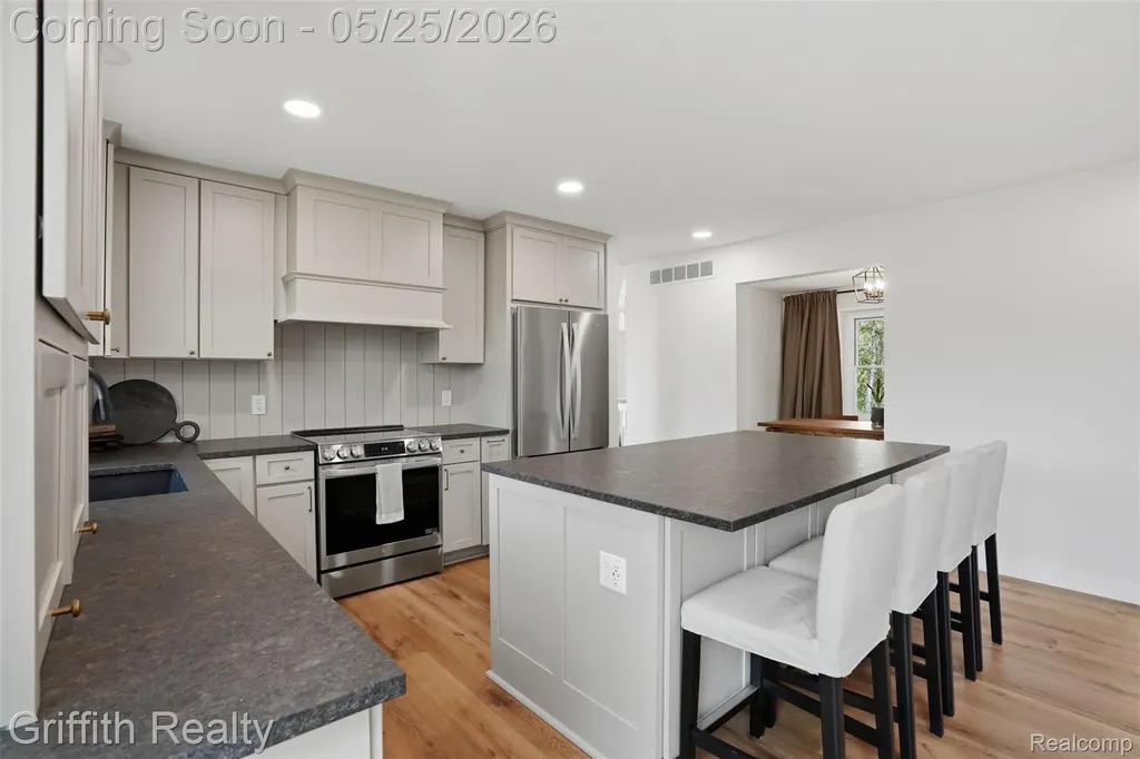 10232 Spencer Road Brighton Township MI 48114
