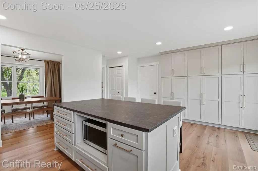 10232 Spencer Road Brighton Township MI 48114