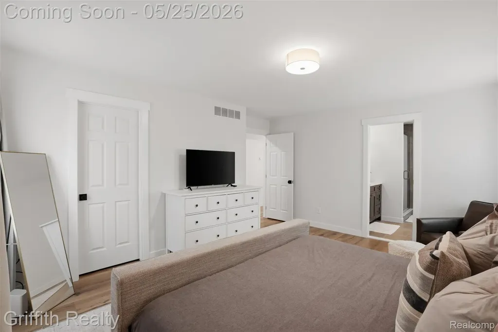 10232 Spencer Road Brighton Township MI 48114