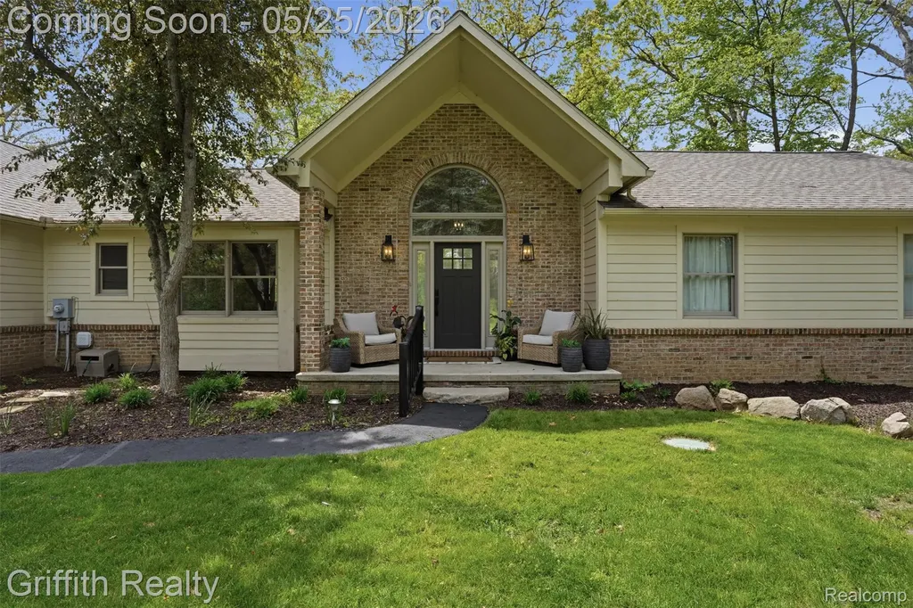 10232 Spencer Road Brighton Township MI 48114