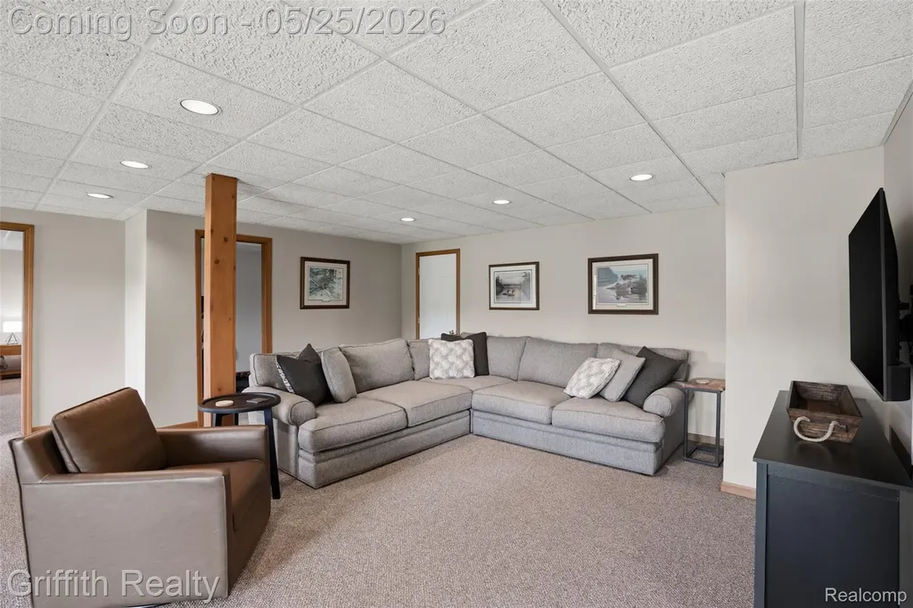 10232 Spencer Road Brighton Township MI 48114