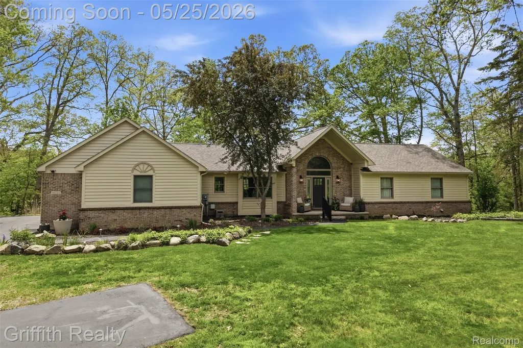 10232 Spencer Road Brighton Township MI 48114