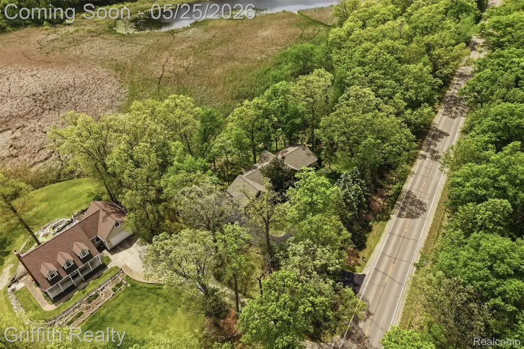 10232 Spencer Road Brighton Township MI 48114