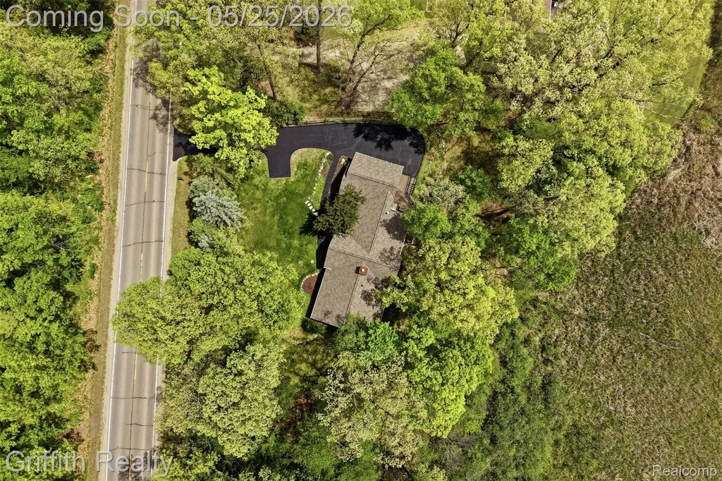 10232 Spencer Road Brighton Township MI 48114