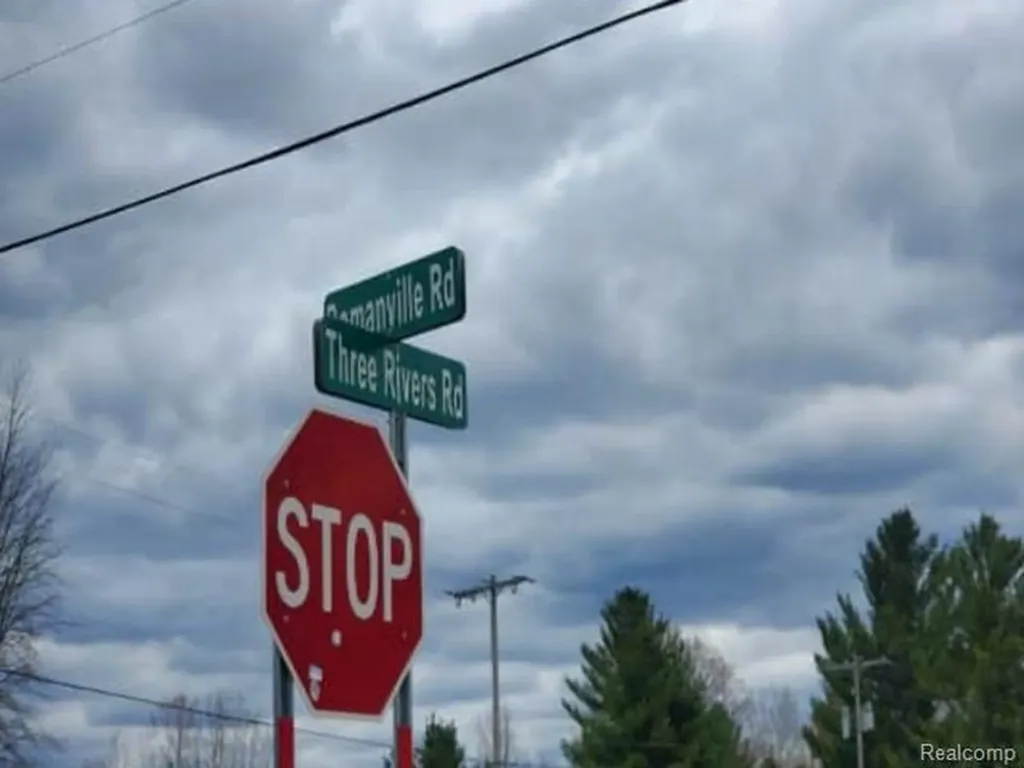 4056 N Three Rivers Gladwin City MI 48624