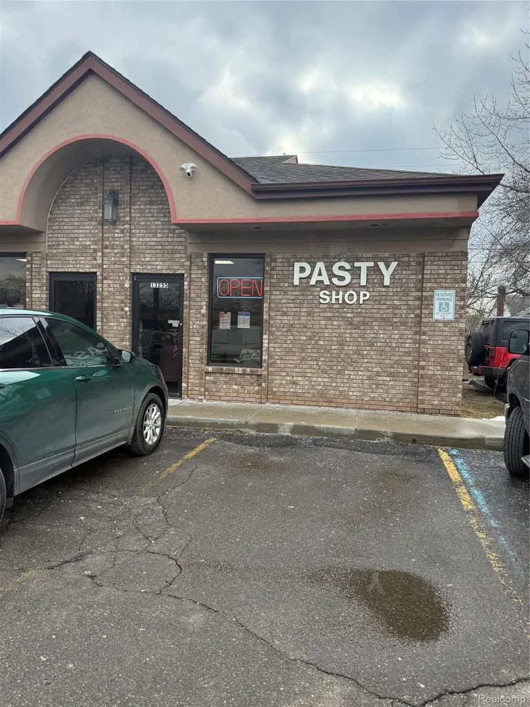 13255 Northline Road Southgate City MI 48195