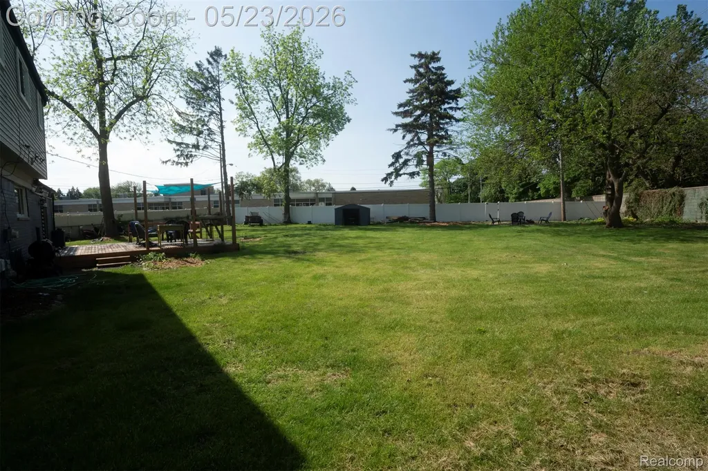 530 Sheffield Drive Madison Heights City MI 48071