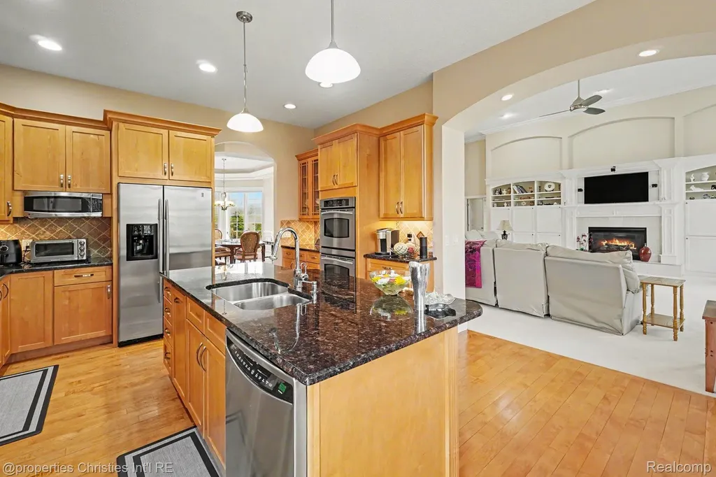 16987 Kings Fairway Lane Grand Blanc City MI 48439