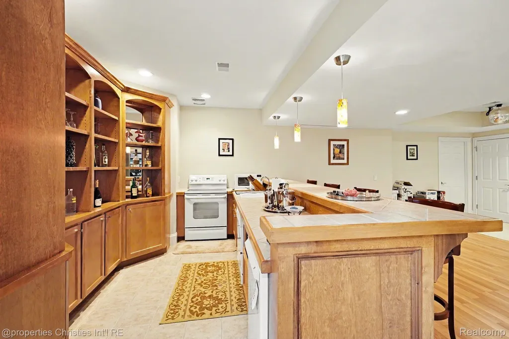 16987 Kings Fairway Lane Grand Blanc City MI 48439