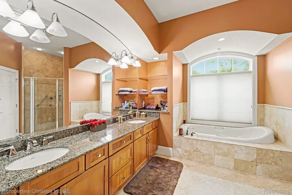 16987 Kings Fairway Lane Grand Blanc City MI 48439