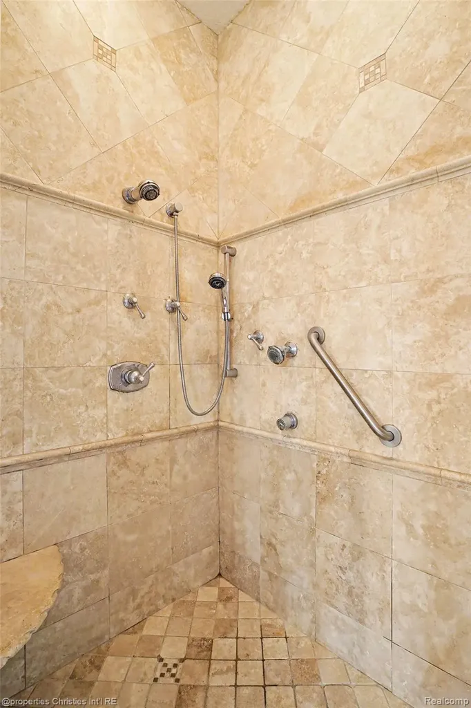 16987 Kings Fairway Lane Grand Blanc City MI 48439