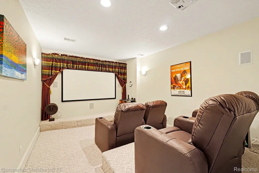 16987 Kings Fairway Lane Grand Blanc City MI 48439