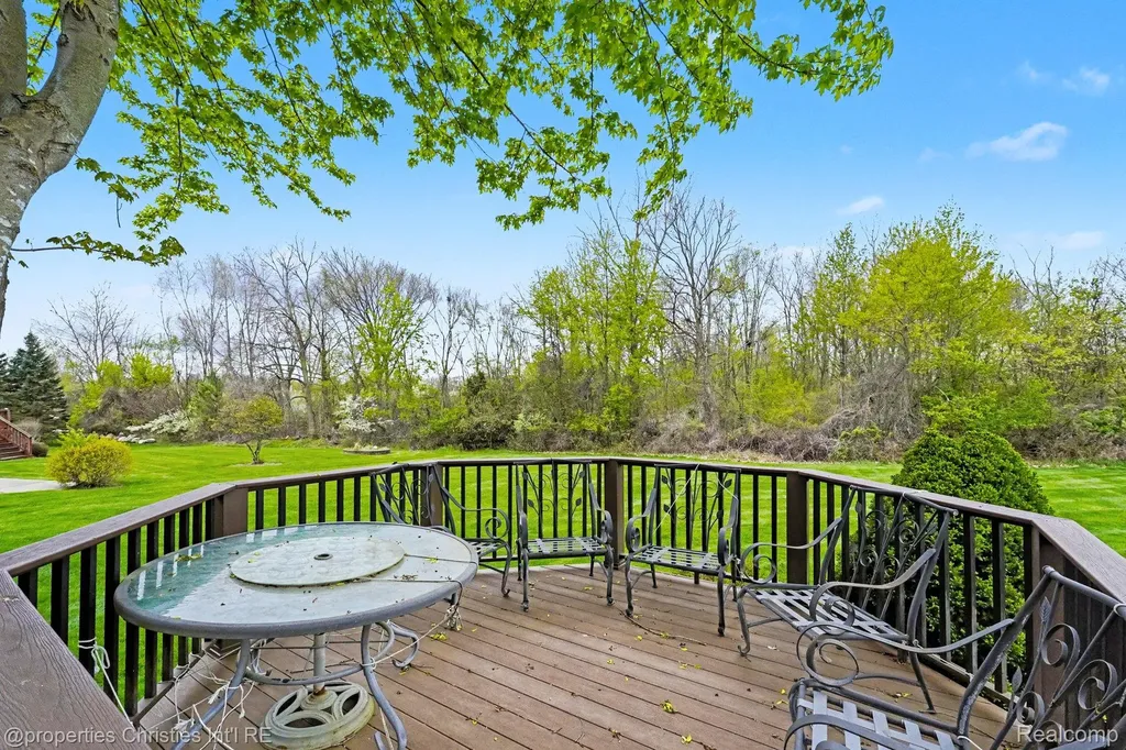 16987 Kings Fairway Lane Grand Blanc City MI 48439