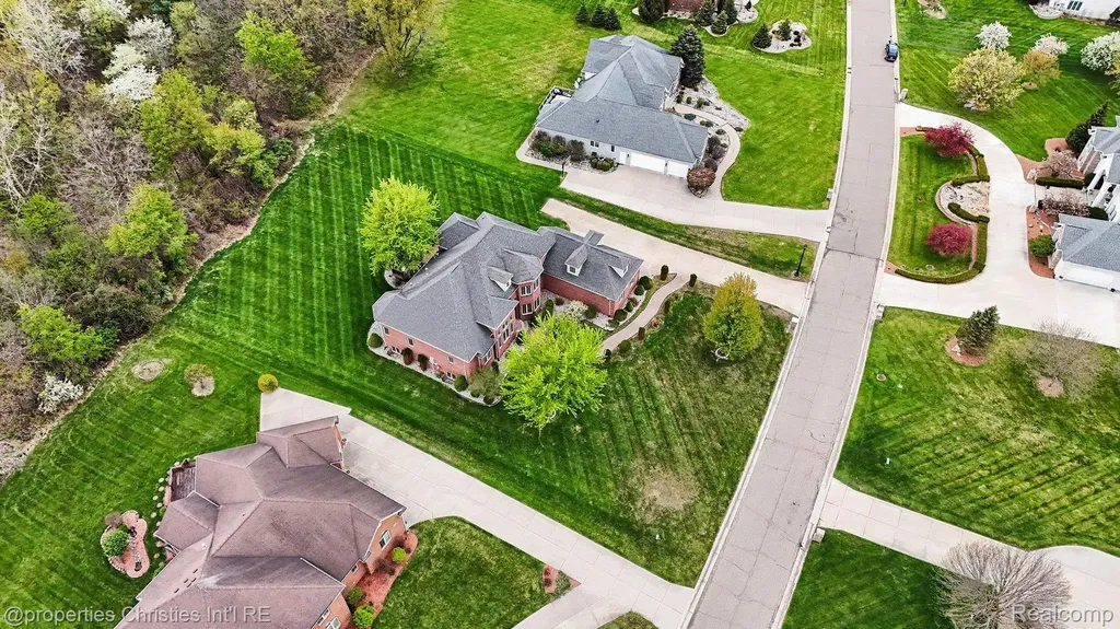 16987 Kings Fairway Lane Grand Blanc City MI 48439