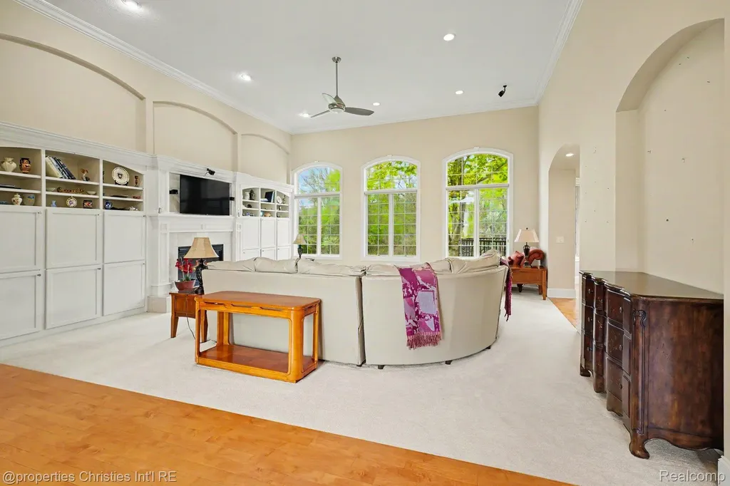 16987 Kings Fairway Lane Grand Blanc City MI 48439