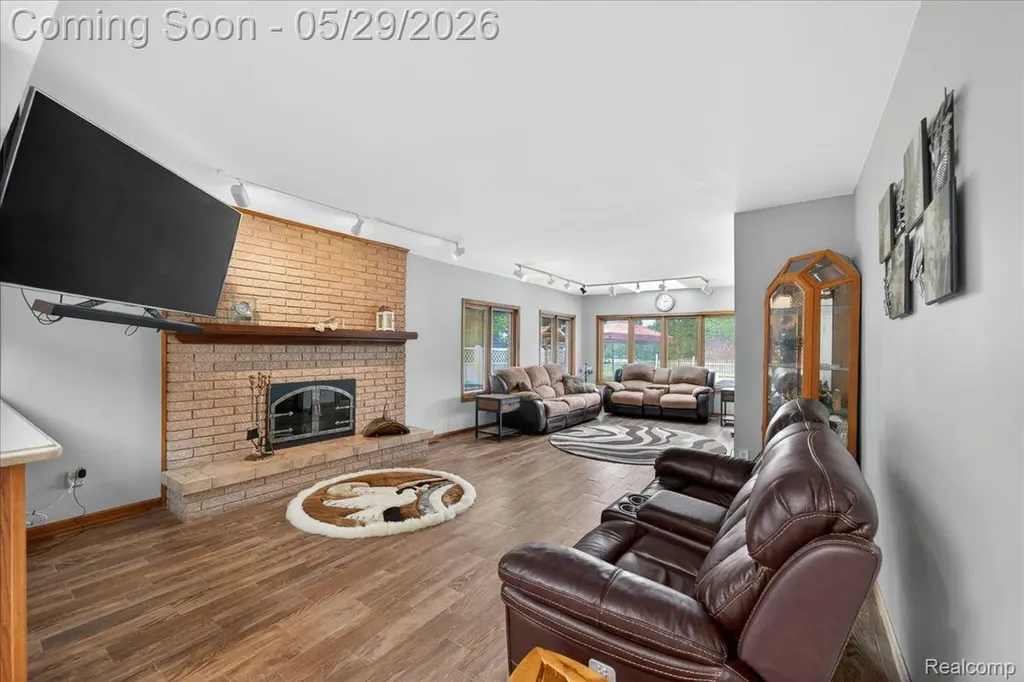 37465 Dundee Street Sterling Heights City MI 48310