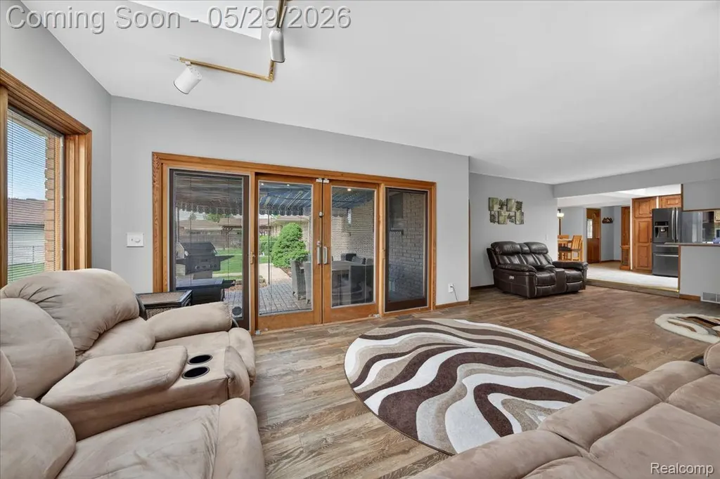 37465 Dundee Street Sterling Heights City MI 48310