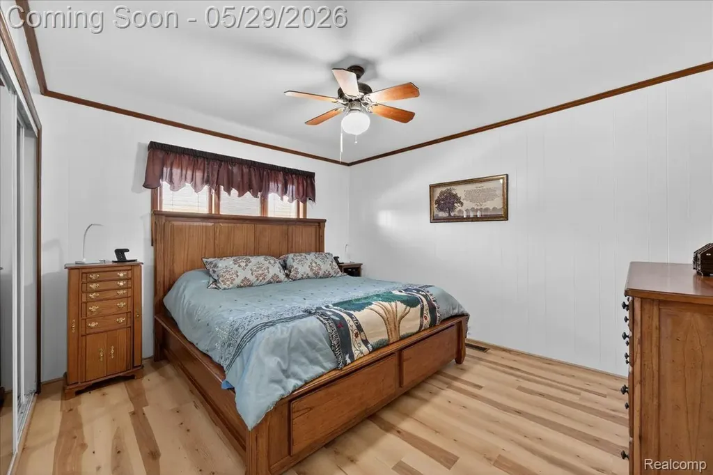 37465 Dundee Street Sterling Heights City MI 48310