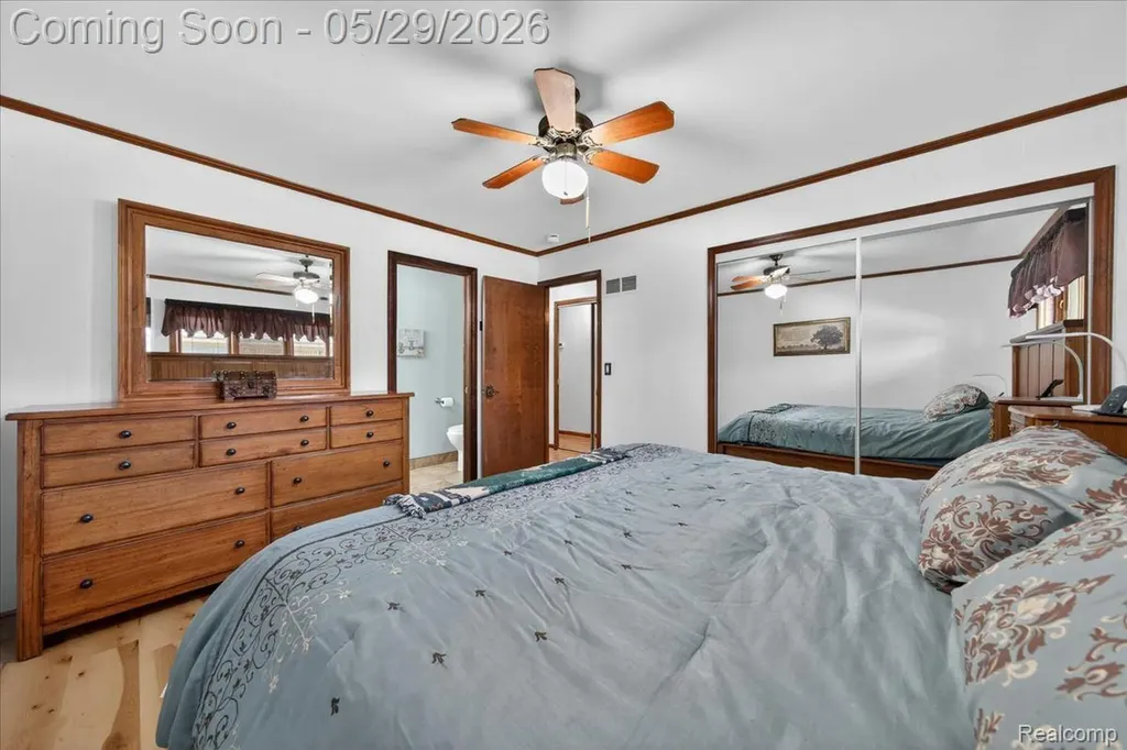 37465 Dundee Street Sterling Heights City MI 48310