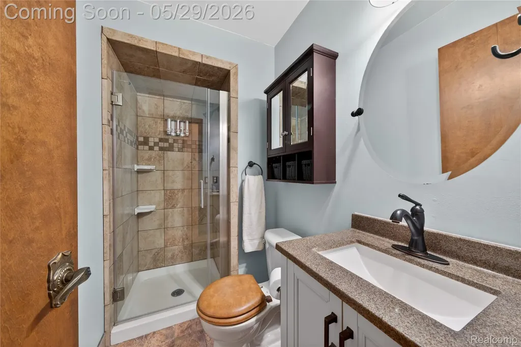 37465 Dundee Street Sterling Heights City MI 48310