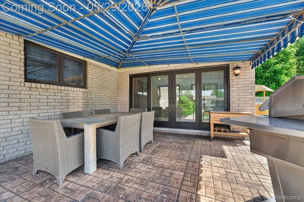 37465 Dundee Street Sterling Heights City MI 48310