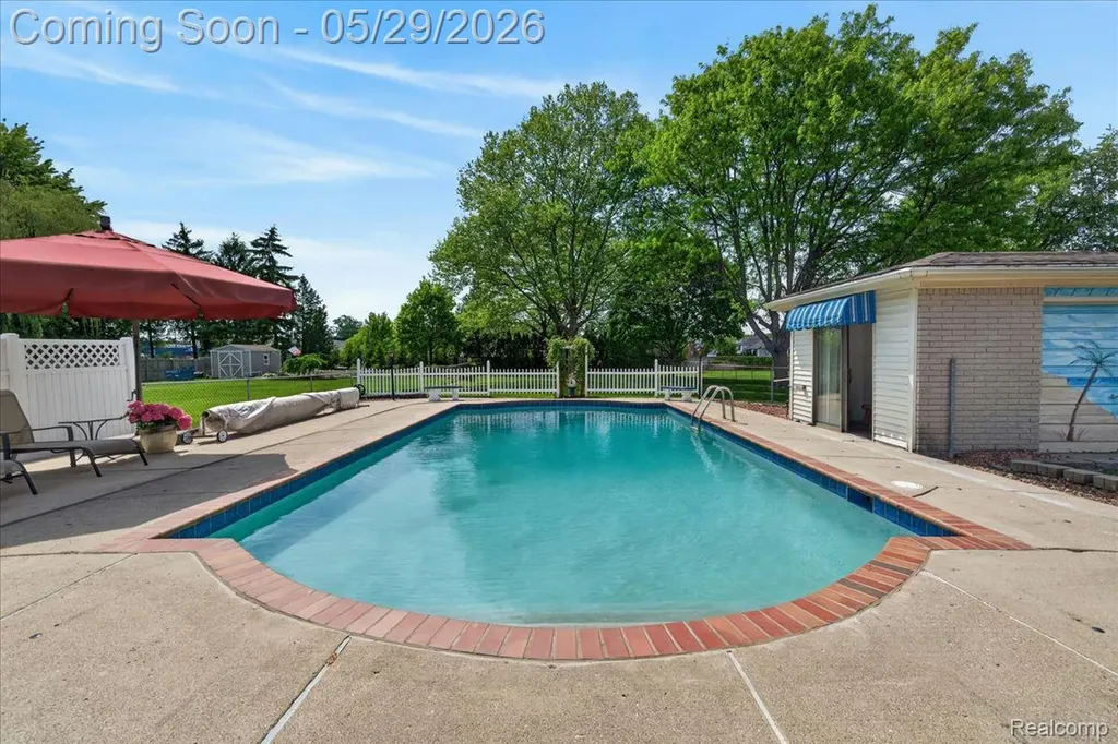 37465 Dundee Street Sterling Heights City MI 48310