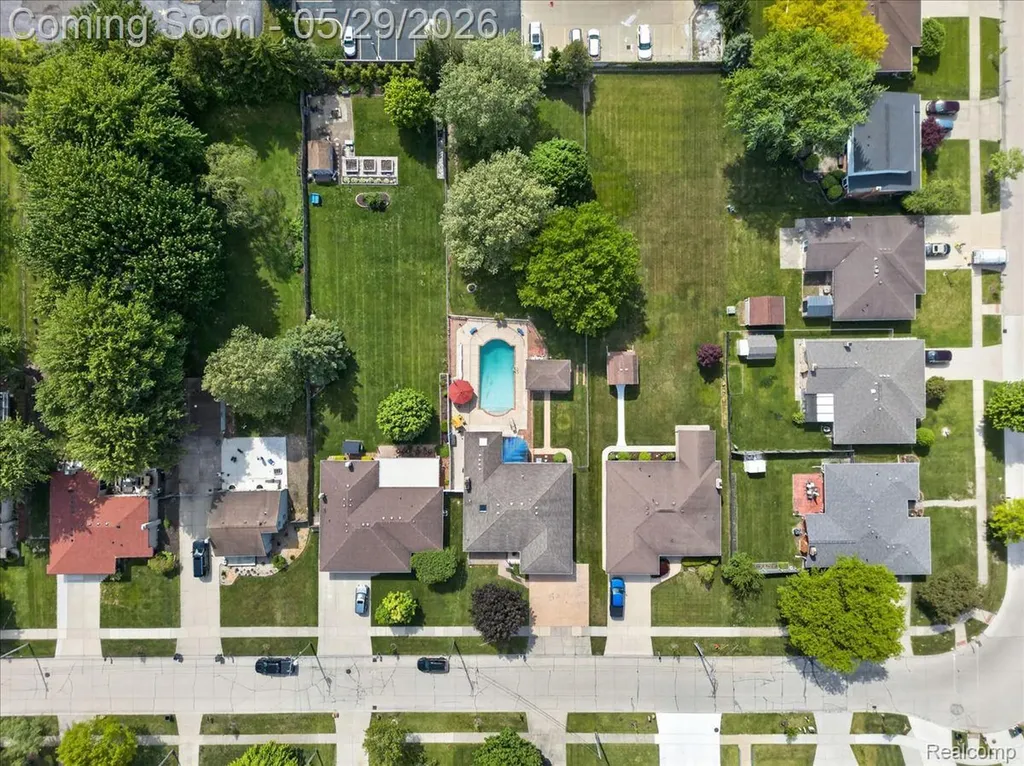 37465 Dundee Street Sterling Heights City MI 48310