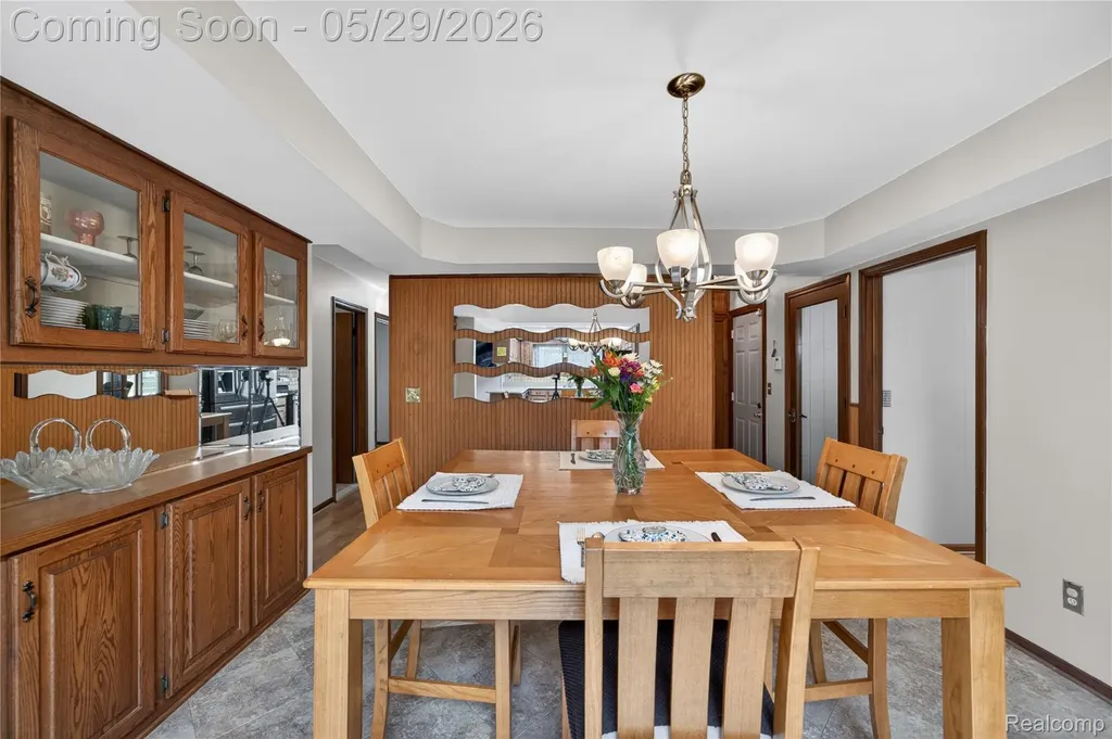 37465 Dundee Street Sterling Heights City MI 48310