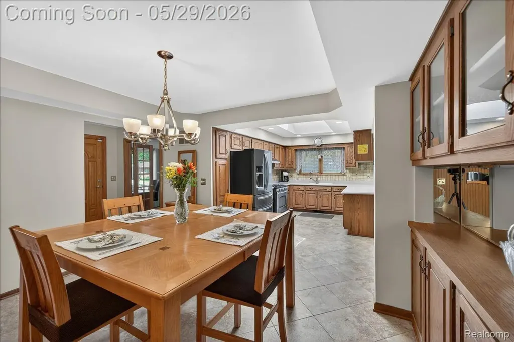 37465 Dundee Street Sterling Heights City MI 48310
