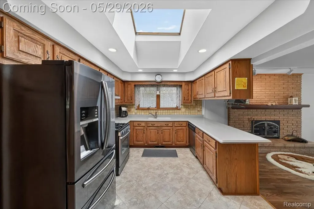 37465 Dundee Street Sterling Heights City MI 48310