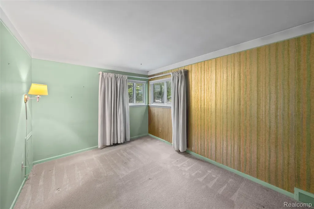 26916 Rouge River Drive Dearborn Heights City MI 48127