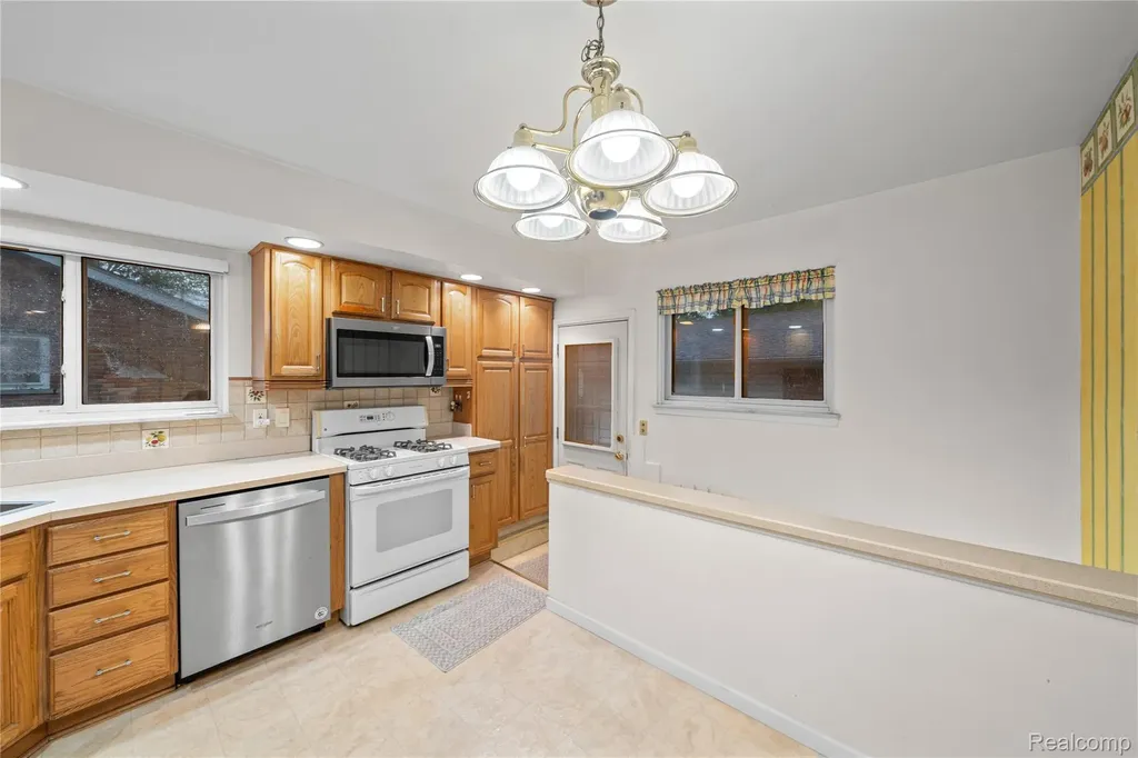 26916 Rouge River Drive Dearborn Heights City MI 48127