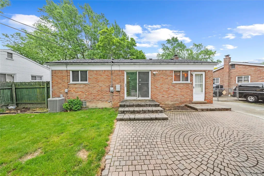 26916 Rouge River Drive Dearborn Heights City MI 48127