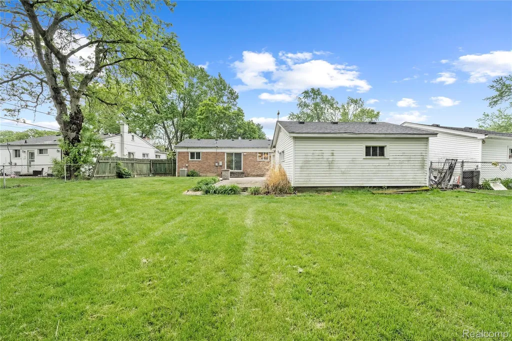 26916 Rouge River Drive Dearborn Heights City MI 48127