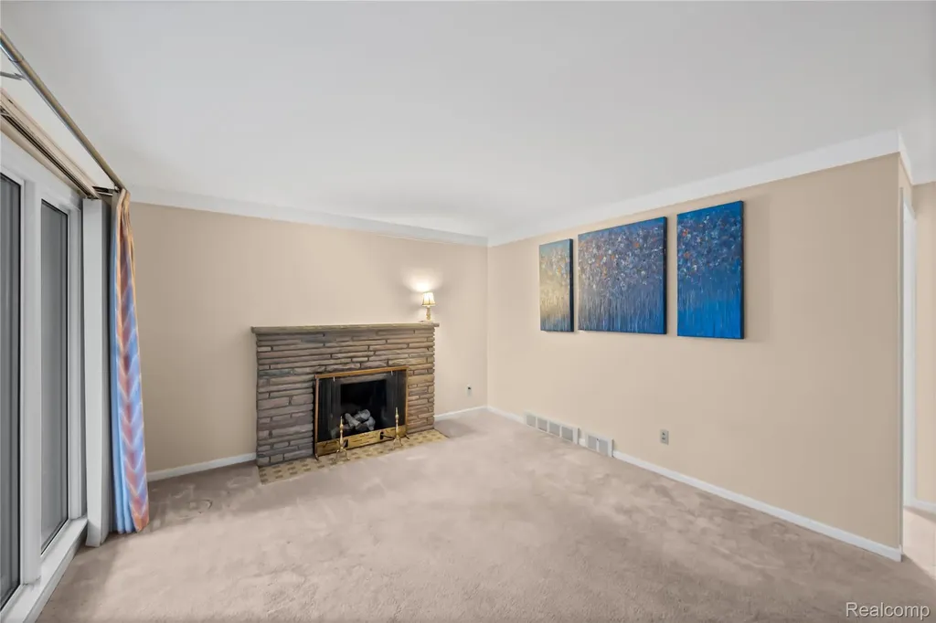 26916 Rouge River Drive Dearborn Heights City MI 48127