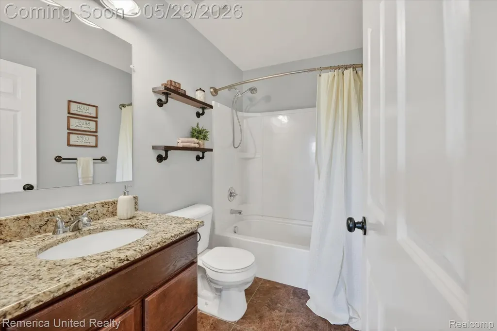 10948 Bouldercrest Drive Green Oak Township MI 48178