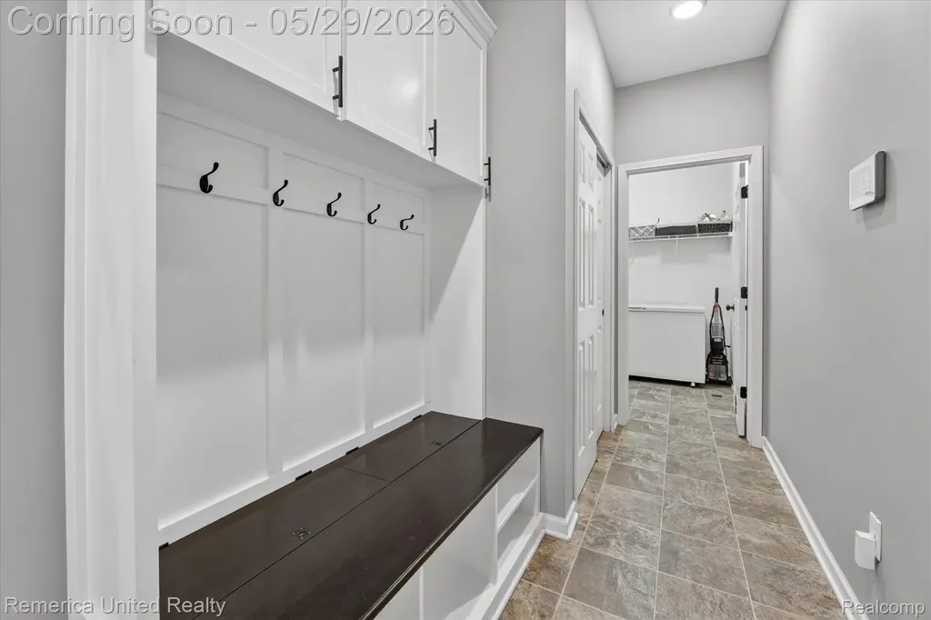 10948 Bouldercrest Drive Green Oak Township MI 48178