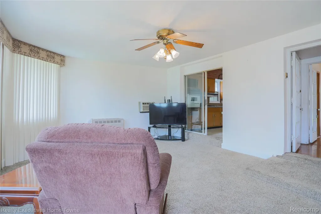 18244 Parkside Street Detroit City MI 48221