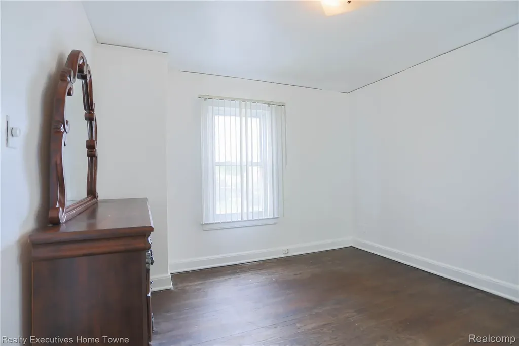 18244 Parkside Street Detroit City MI 48221