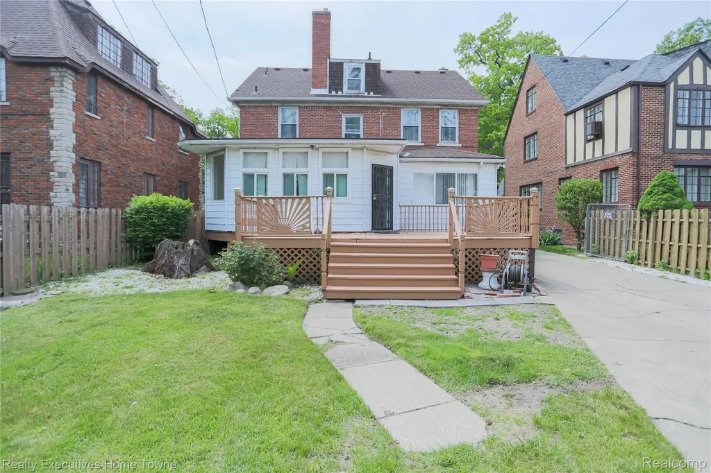 18244 Parkside Street Detroit City MI 48221