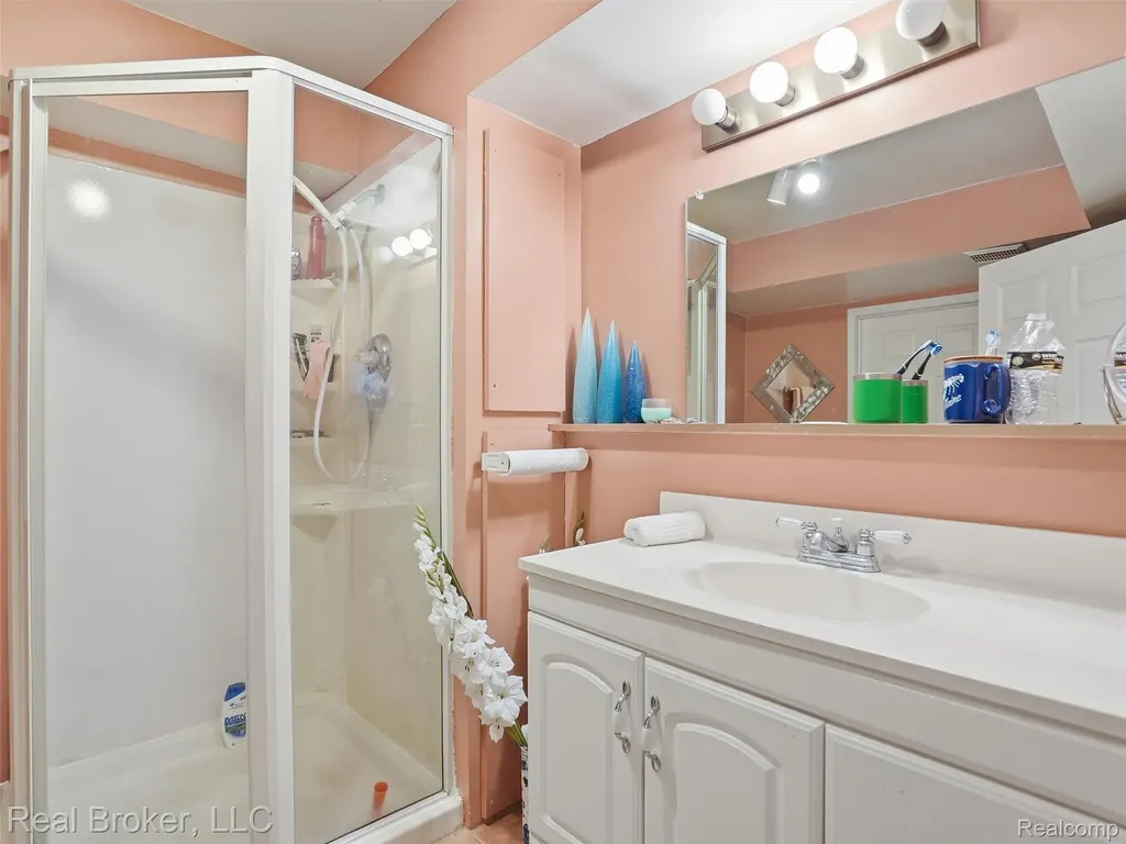 2710 Maitland Drive Ann Arbor City MI 48105